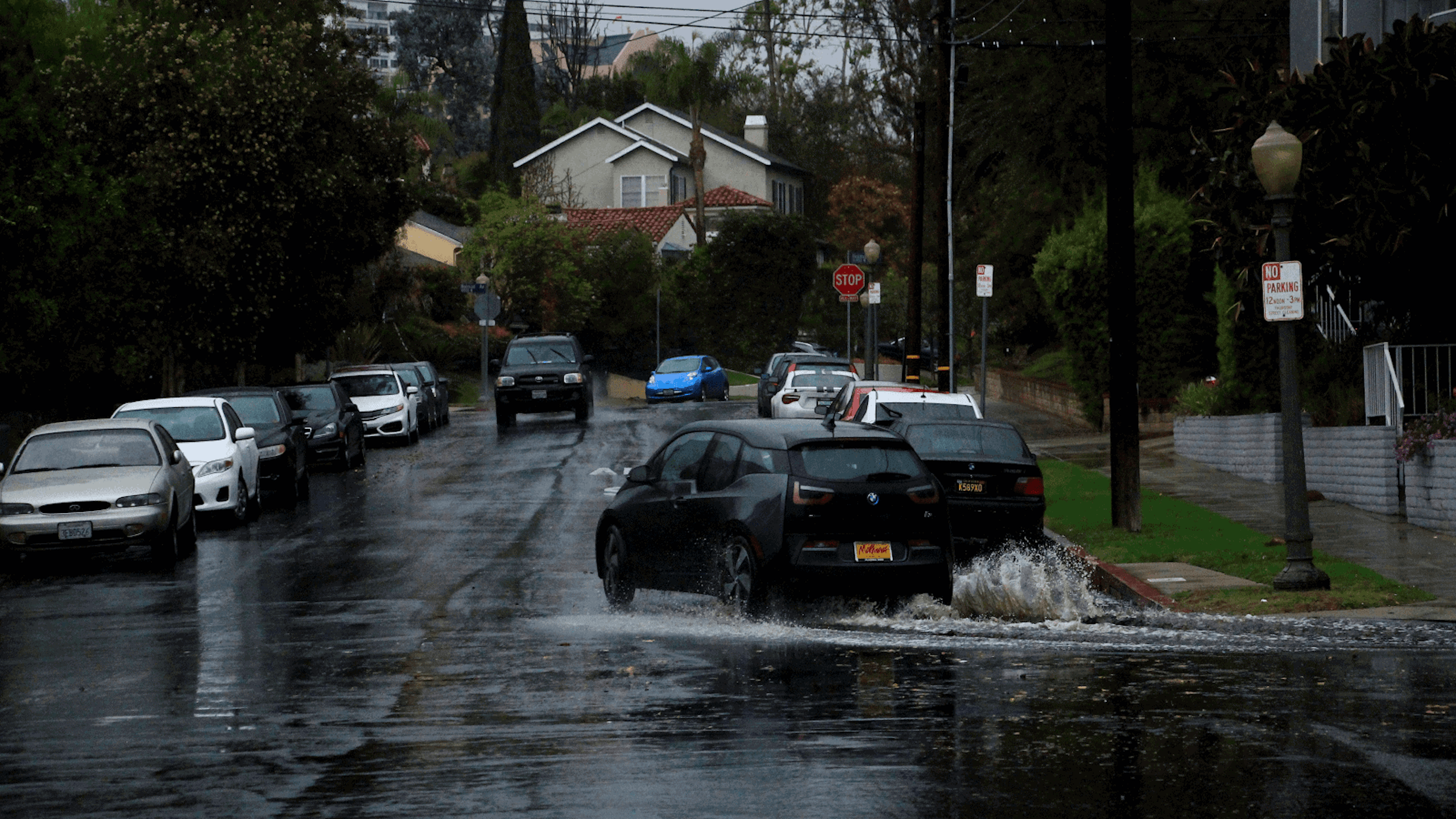 Prepare for all eventualities, such as rain or wet roads